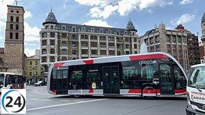 El Ayuntamiento de León amplía su flota de transporte urbano con dos vehículos eléctricos.