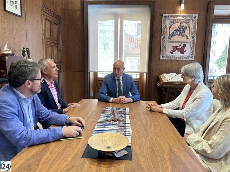 El alcalde de León solicita a Ouigo ampliar su servicio de trenes de alta velocidad a León