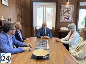 El alcalde de León solicita a Ouigo ampliar su servicio de trenes de alta velocidad a León