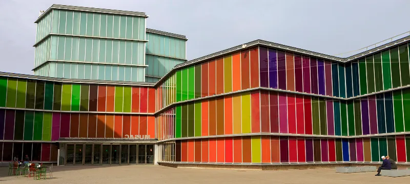 La adaptación del Museo de Arte Contemporáneo de Castilla y León en un edificio histórico interesante